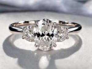 Read more about the article Three Stone Engagement Rings: 3 Celeb Favourites