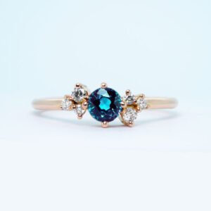 Read more about the article Your Alexandrite Engagement Ring Guide