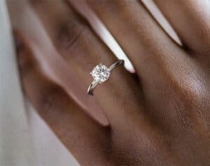 Read more about the article Classic Engagement Rings: Crafting the Perfect Symbol of Timeless Love